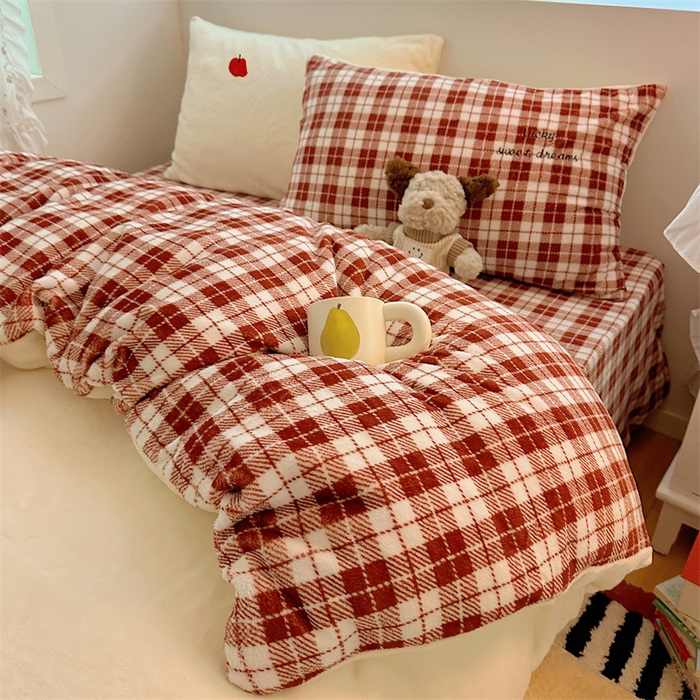 91家纺网 家纺一手货源 找家纺 （总）繁花家居 2025新款高克重牛奶绒贴布绣印花四件套