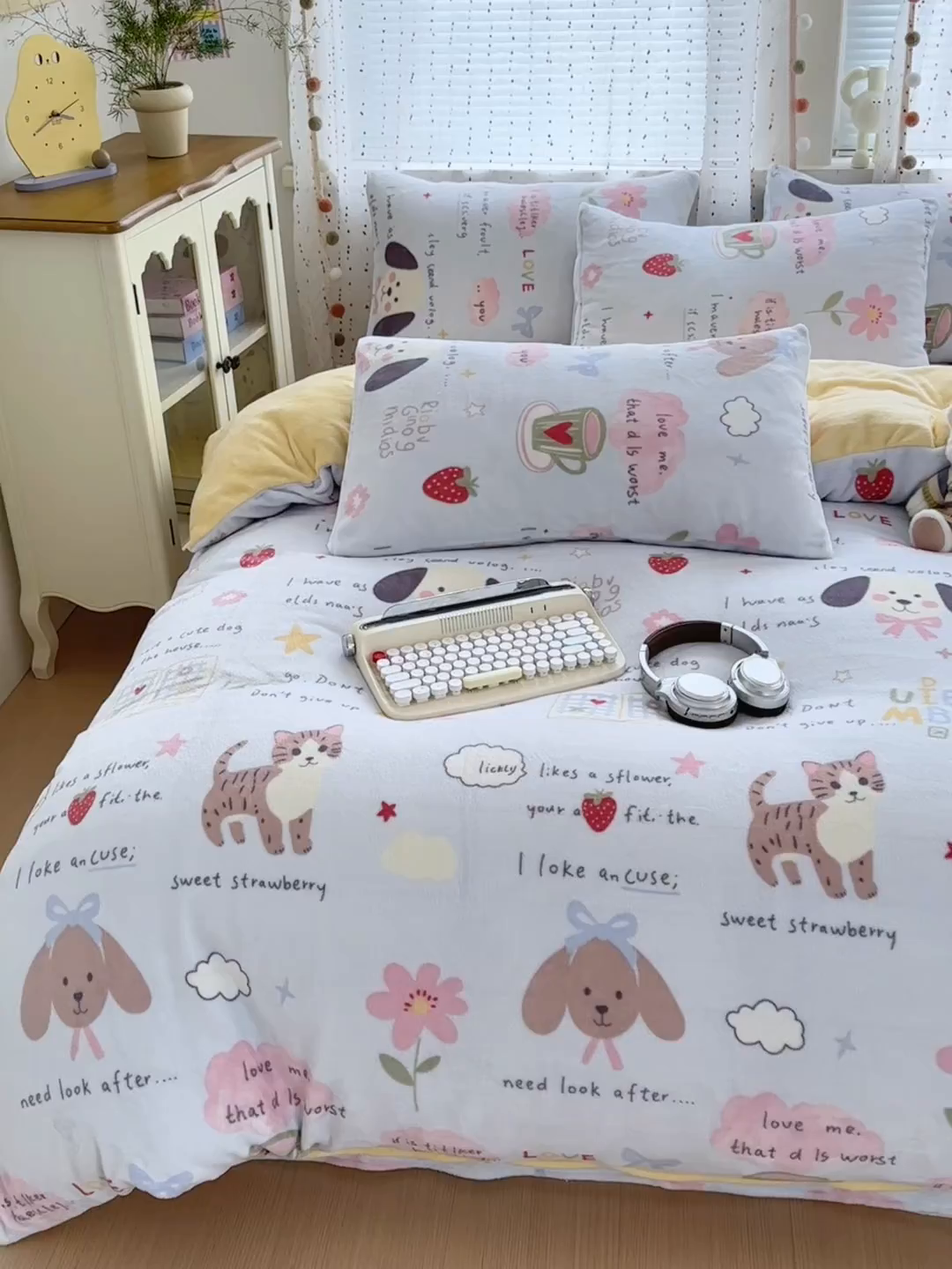 91家纺网 家纺一手货源 找家纺 沐芷 2025 高克重加厚A类牛奶绒四件套珊瑚绒卡通简约三件套 【绒】趣味课堂