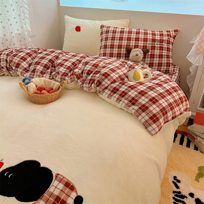 91家纺网 家纺一手货源 找家纺 繁花家居 2025新款高克重牛奶绒贴布绣印花四件套 苹果小象