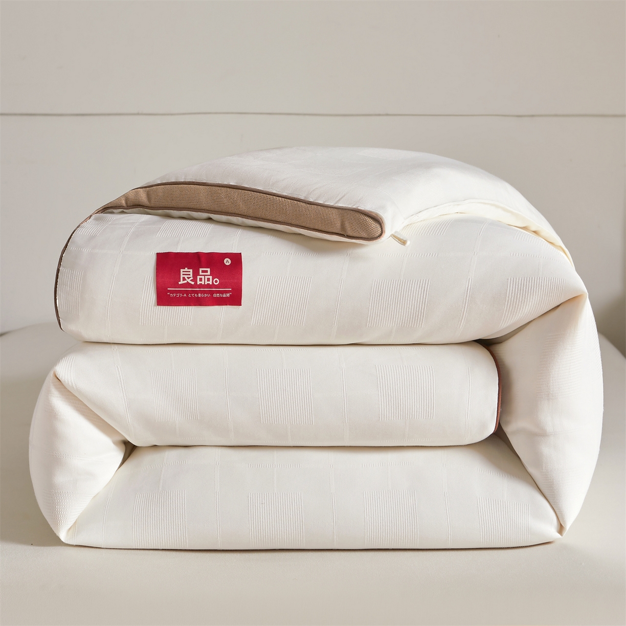 91家纺网 家纺一手货源 找家纺 （总）梵蒂莎 2025新款提莱雅棉花素眠居被秋冬被被子被芯-场景一