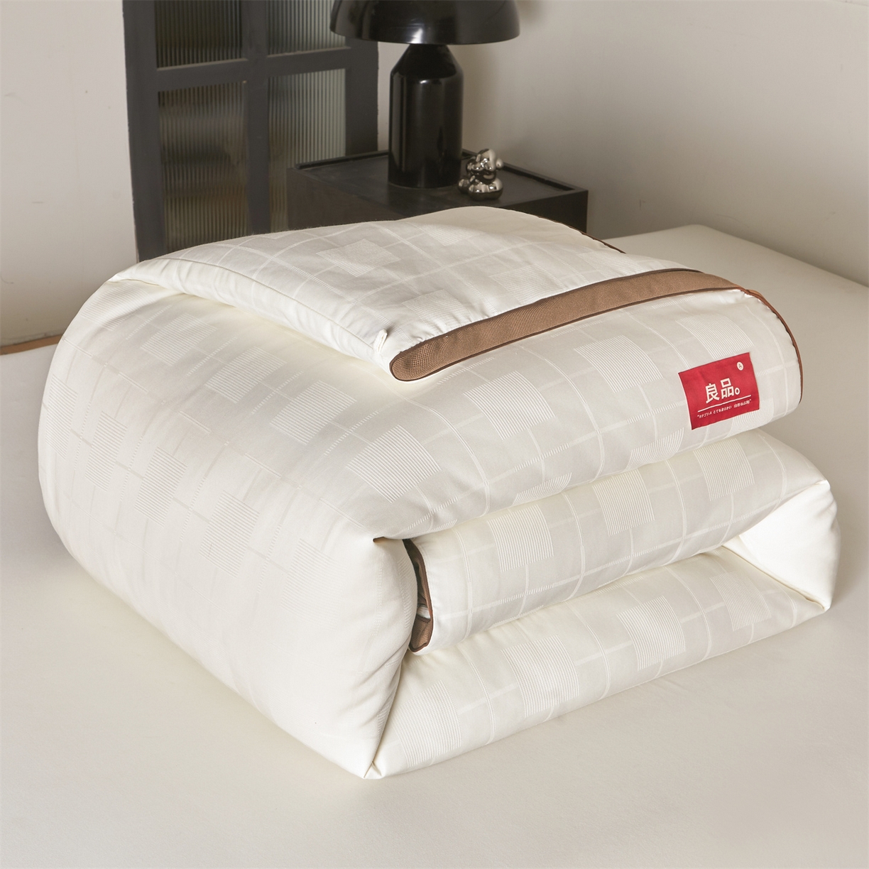 91家纺网 家纺一手货源 找家纺 （总）梵蒂莎 2025新款提莱雅棉花素眠居被秋冬被被子被芯-场景一