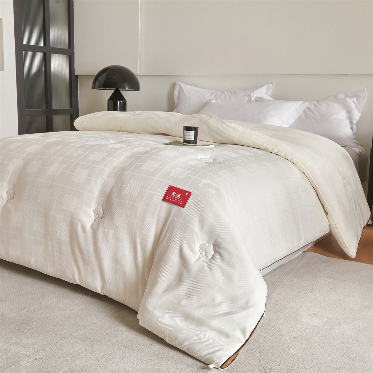 91家纺网 家纺一手货源 找家纺 梵蒂莎 2025新款提莱雅棉花素眠居被秋冬被被子被芯-场景一 素眠居-咖啡