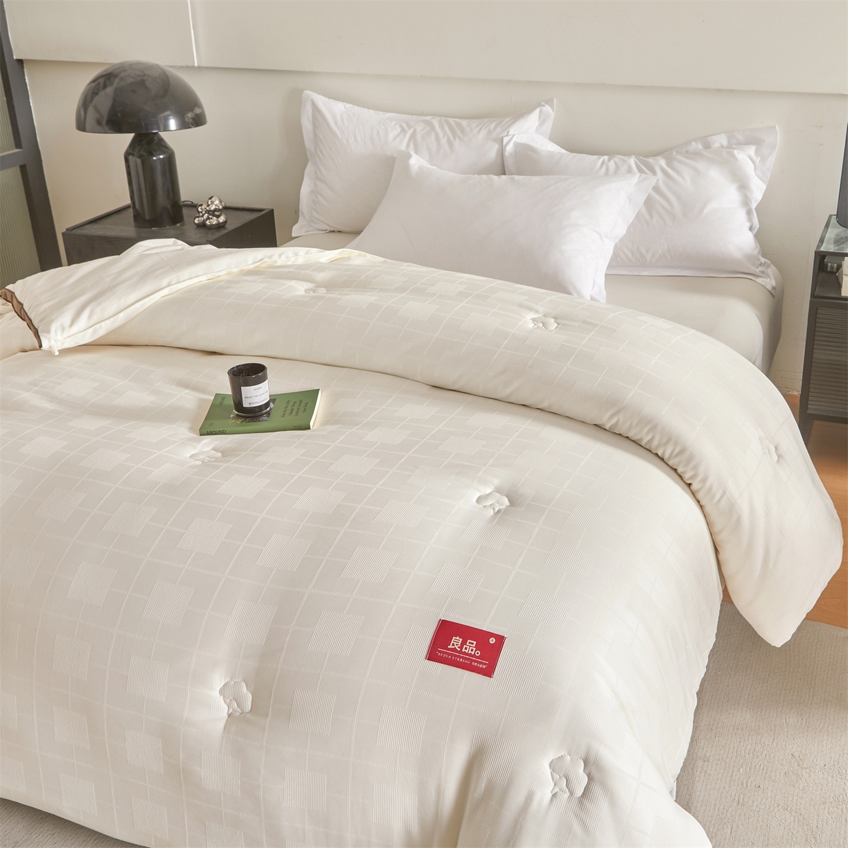 91家纺网 家纺一手货源 找家纺 梵蒂莎 2025新款提莱雅棉花素眠居被秋冬被被子被芯-场景一 素眠居-咖啡