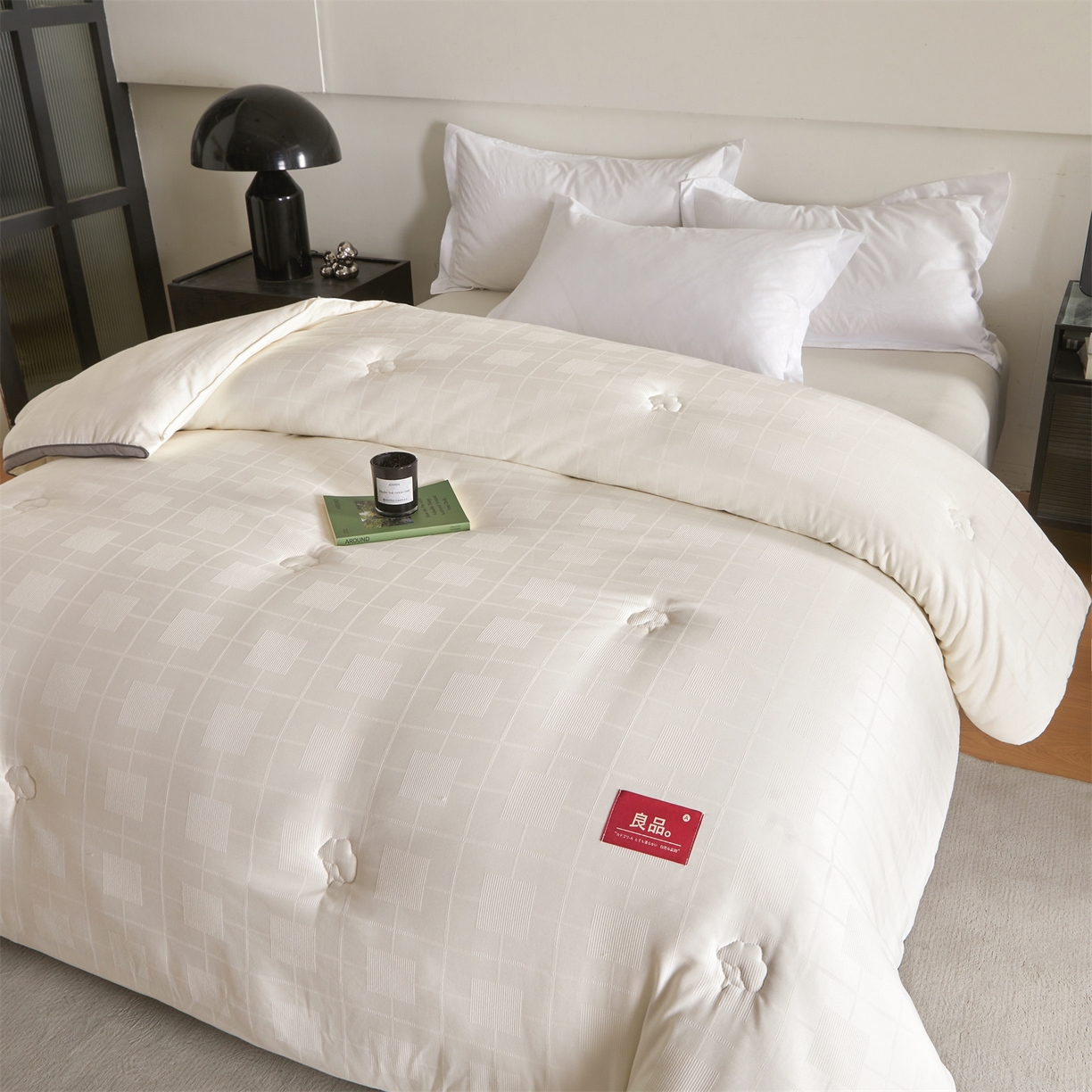 91家纺网 家纺一手货源 找家纺 梵蒂莎 2025新款提莱雅棉花素眠居被秋冬被被子被芯-场景一 素眠居-典雅灰