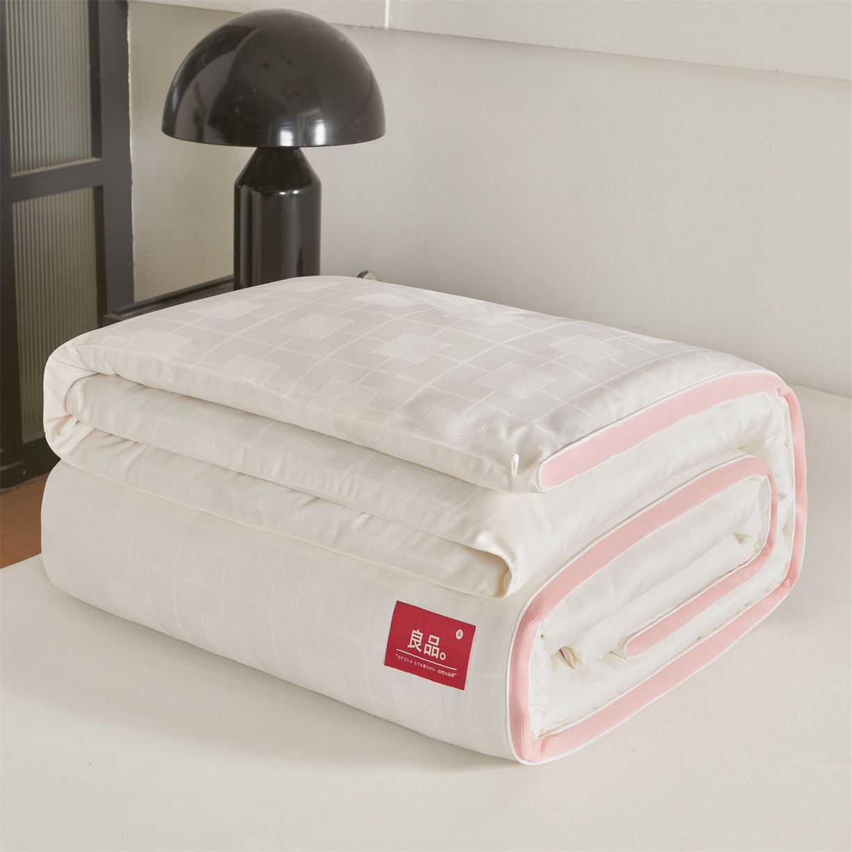 91家纺网 家纺一手货源 找家纺 梵蒂莎 2025新款提莱雅棉花素眠居被秋冬被被子被芯-场景一 素眠居-粉玉