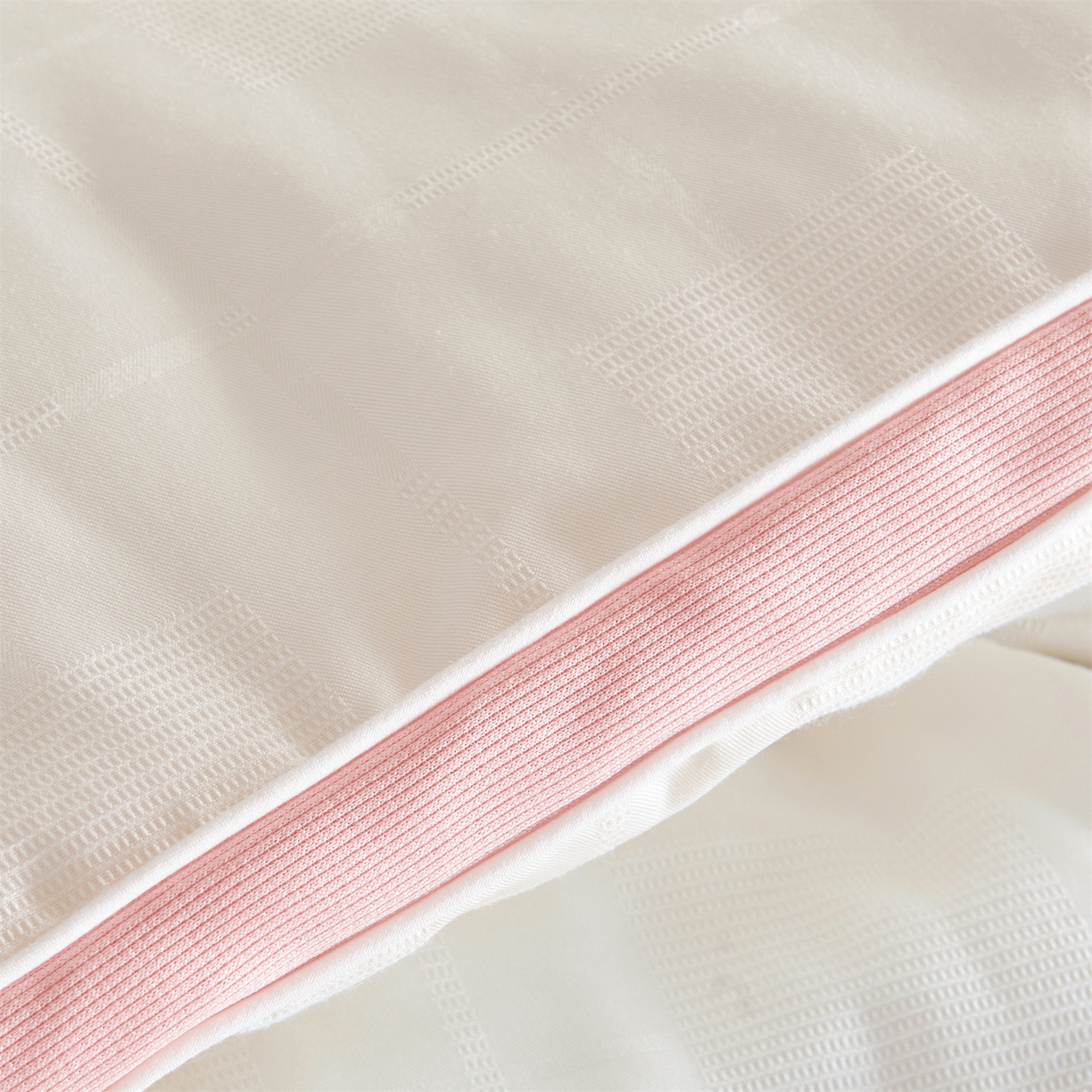 91家纺网 家纺一手货源 找家纺 梵蒂莎 2025新款提莱雅棉花素眠居被秋冬被被子被芯-场景一 素眠居-粉玉