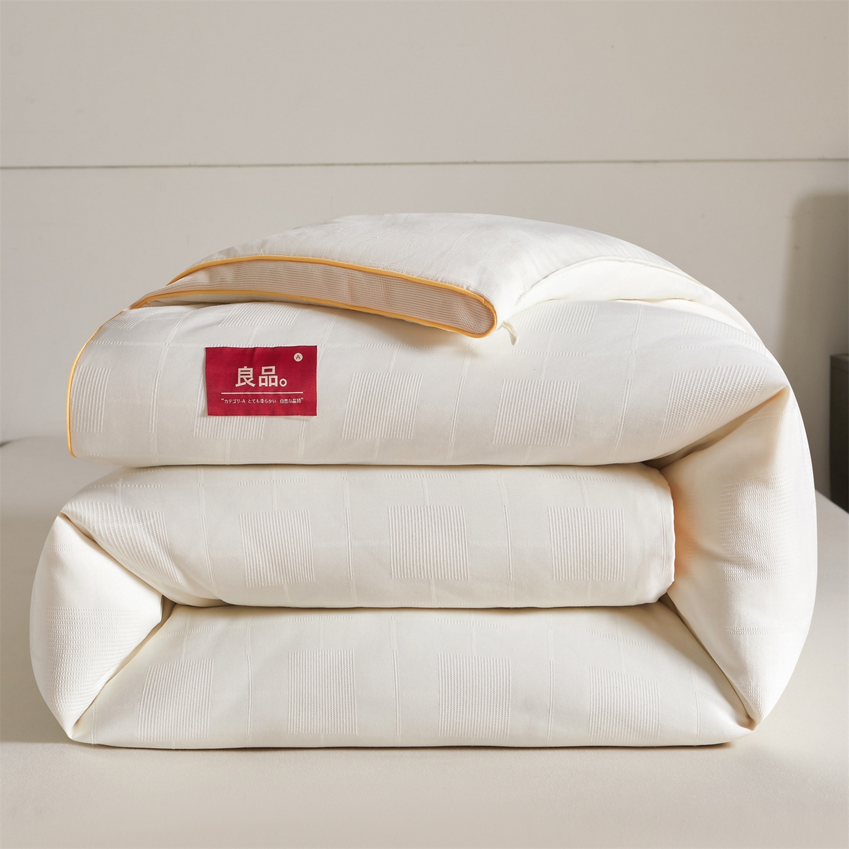 91家纺网 家纺一手货源 找家纺 梵蒂莎 2025新款提莱雅棉花素眠居被秋冬被被子被芯-场景一 素眠居-橘黄