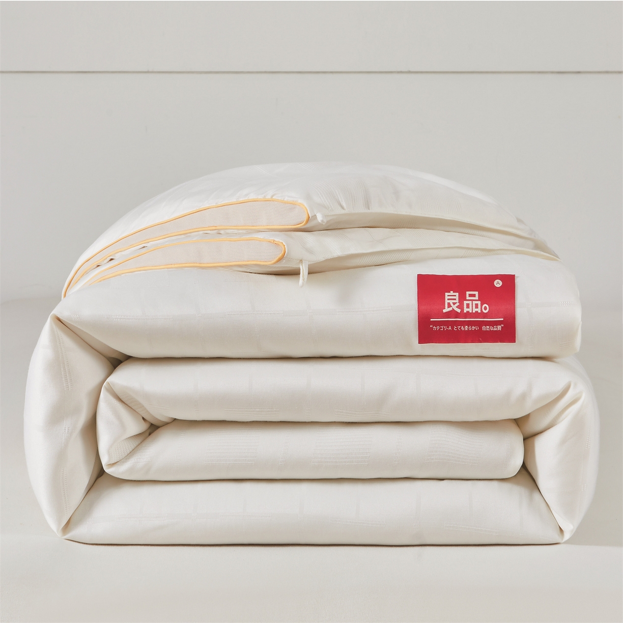 91家纺网 家纺一手货源 找家纺 梵蒂莎 2025新款提莱雅棉花素眠居被秋冬被被子被芯-场景一 素眠居-橘黄