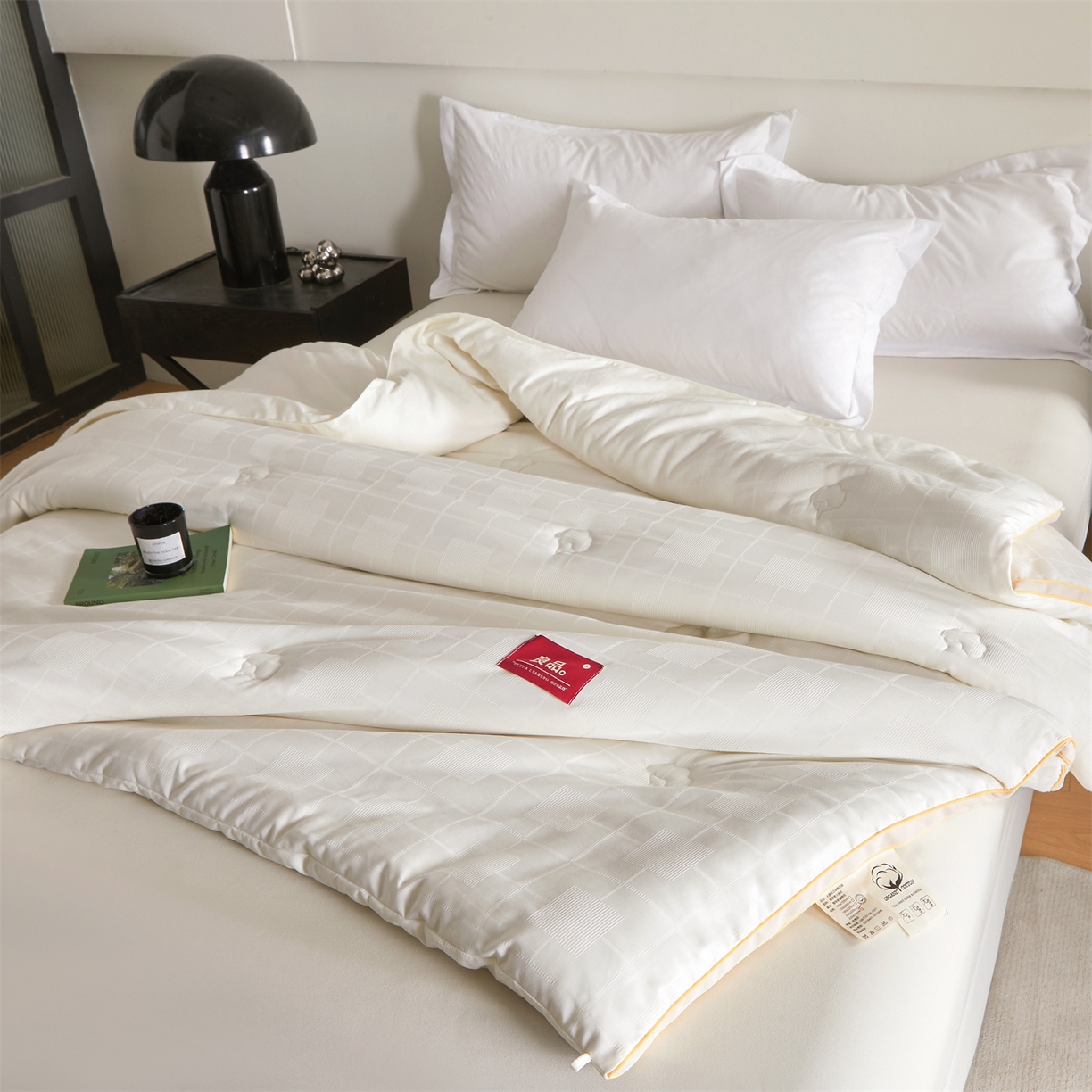 91家纺网 家纺一手货源 找家纺 梵蒂莎 2025新款提莱雅棉花素眠居被秋冬被被子被芯-场景一 素眠居-橘黄