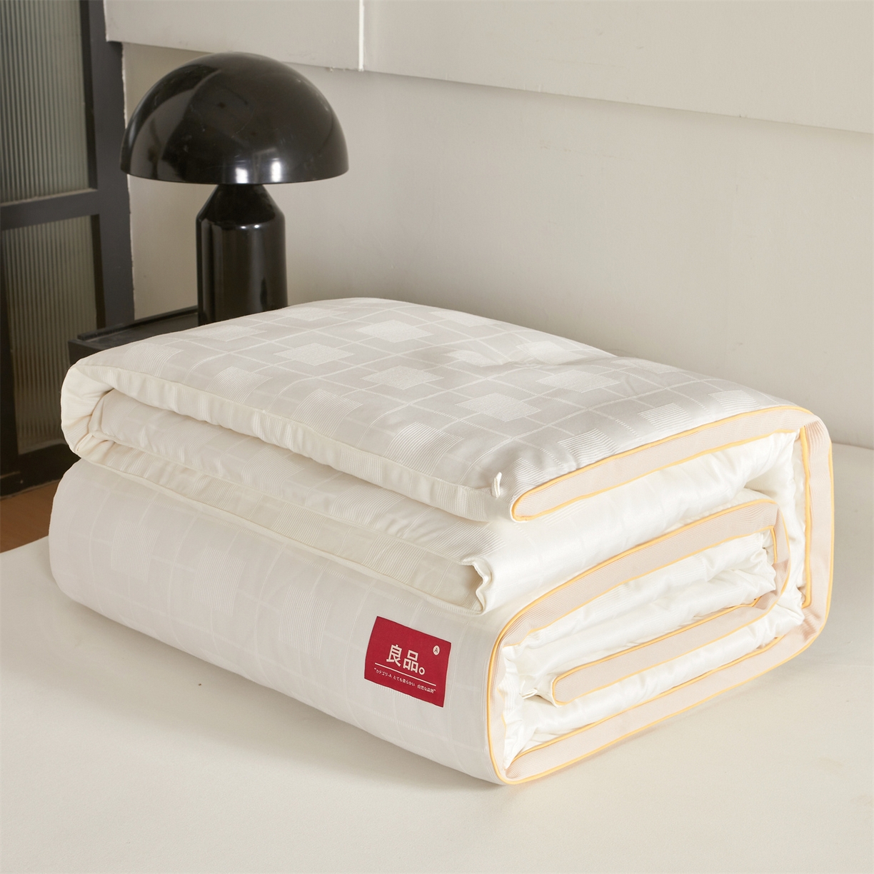 91家纺网 家纺一手货源 找家纺 梵蒂莎 2025新款提莱雅棉花素眠居被秋冬被被子被芯-场景一 素眠居-橘黄