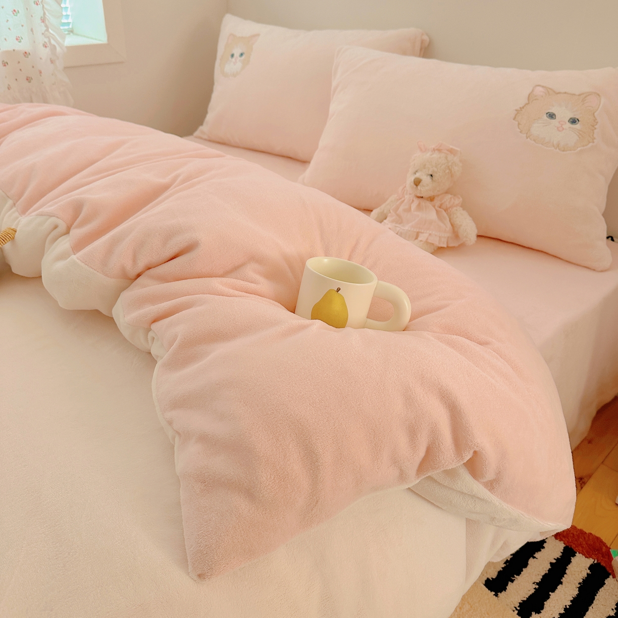 91家纺网 家纺一手货源 找家纺 繁花家居 2025新款高克重牛奶绒贴布绣印花四件套 波斯公主