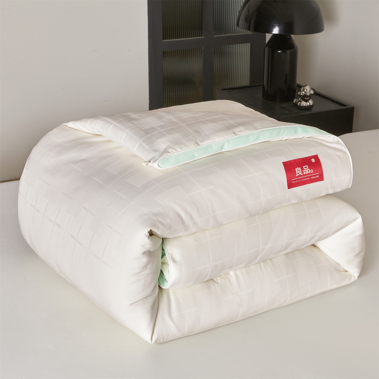 91家纺网 家纺一手货源 找家纺 梵蒂莎 2025新款提莱雅棉花素眠居被秋冬被被子被芯-场景一 素眠居-天青