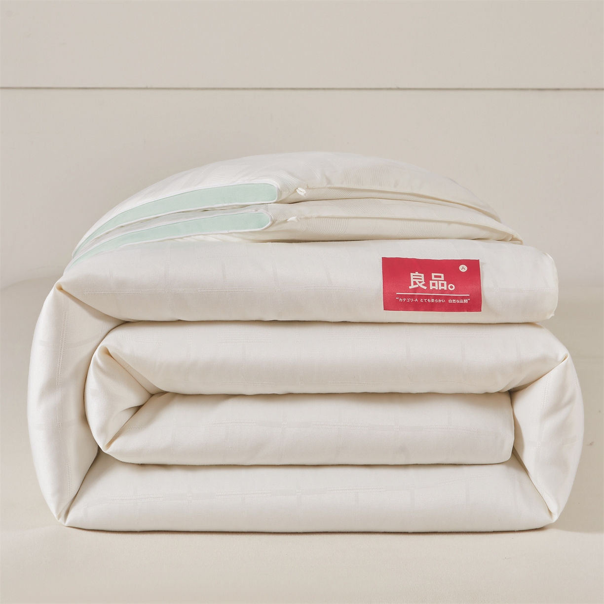 91家纺网 家纺一手货源 找家纺 梵蒂莎 2025新款提莱雅棉花素眠居被秋冬被被子被芯-场景一 素眠居-天青