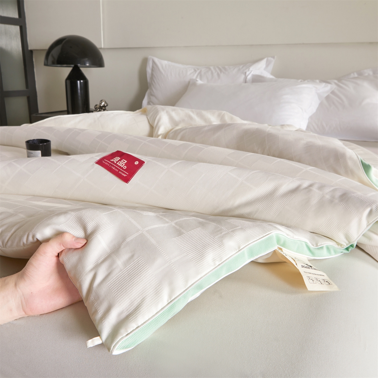 91家纺网 家纺一手货源 找家纺 梵蒂莎 2025新款提莱雅棉花素眠居被秋冬被被子被芯-场景一 素眠居-天青