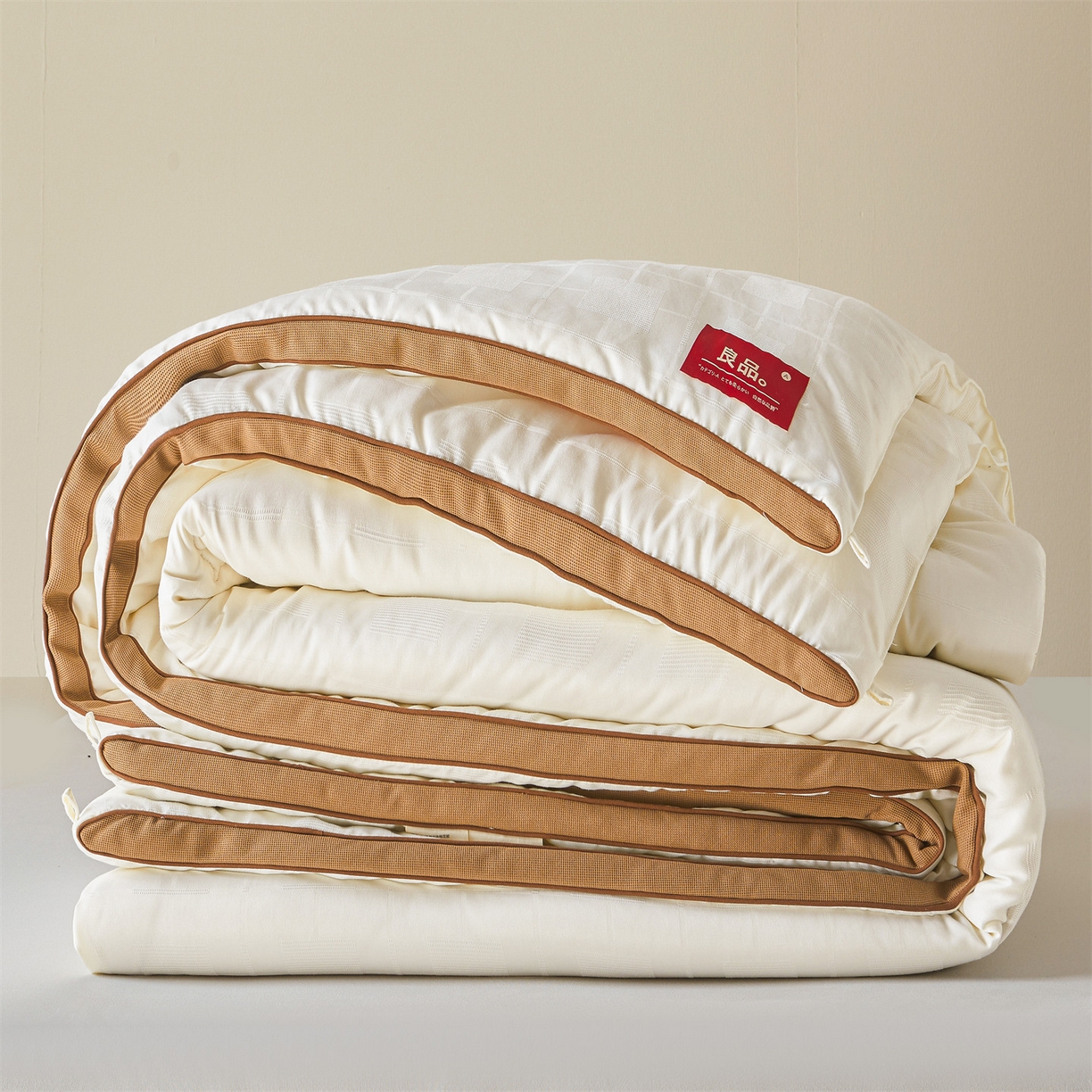 91家纺网 家纺一手货源 找家纺 （总）梵蒂莎 2025新款提莱雅棉花被秋冬逸格被被子被芯-场景二
