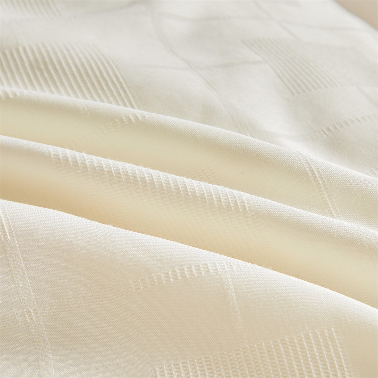 91家纺网 家纺一手货源 找家纺 梵蒂莎 2025新款提莱雅棉花被秋冬逸格被被子被芯-场景二 逸格-浅灰