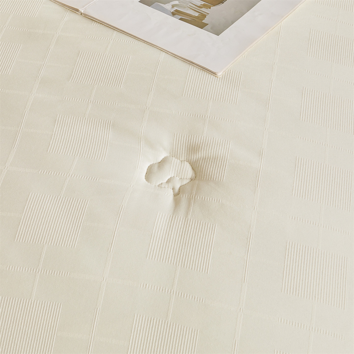 91家纺网 家纺一手货源 找家纺 梵蒂莎 2025新款提莱雅棉花被秋冬逸格被被子被芯-场景二 逸格-樱花粉