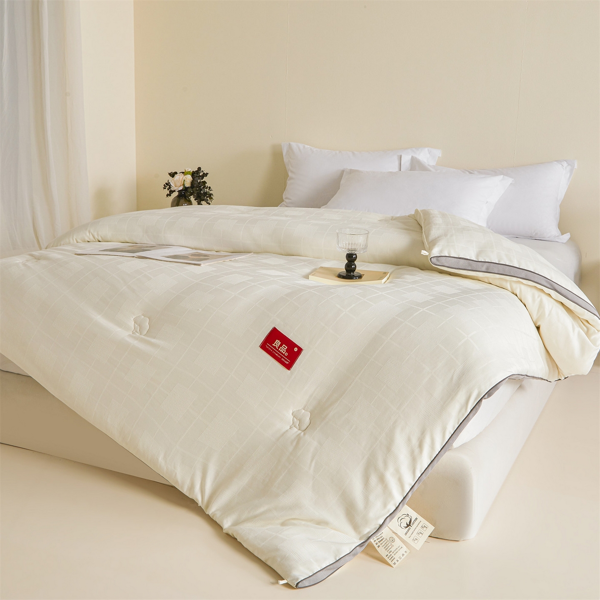 91家纺网 家纺一手货源 找家纺 梵蒂莎 2025新款提莱雅棉花被秋冬逸格被被子被芯-场景二 逸格-浅灰