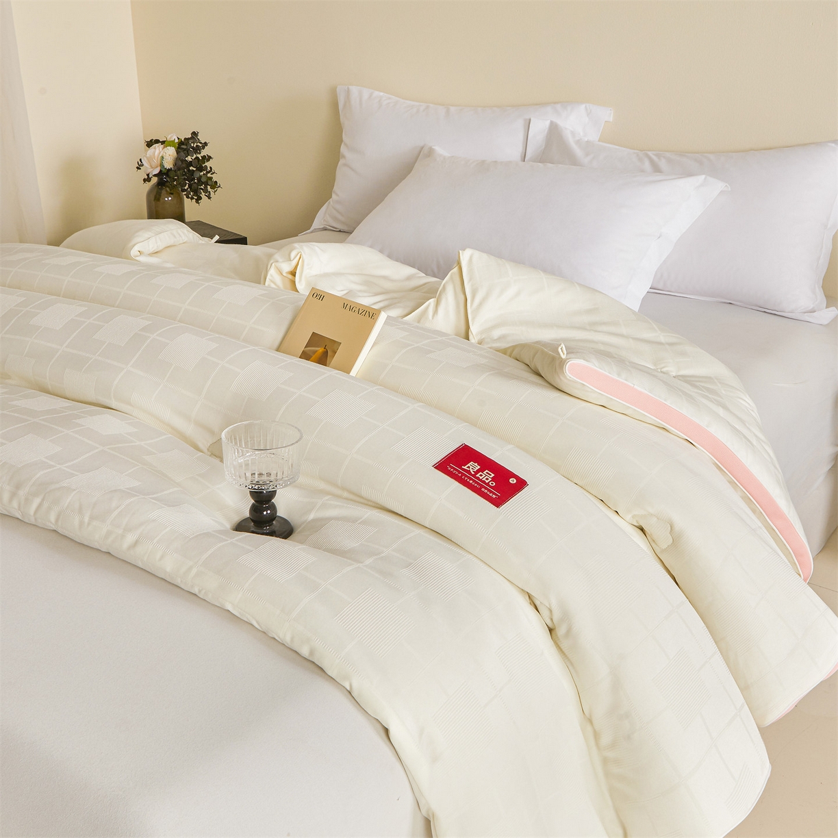 91家纺网 家纺一手货源 找家纺 梵蒂莎 2025新款提莱雅棉花被秋冬逸格被被子被芯-场景二 逸格-樱花粉