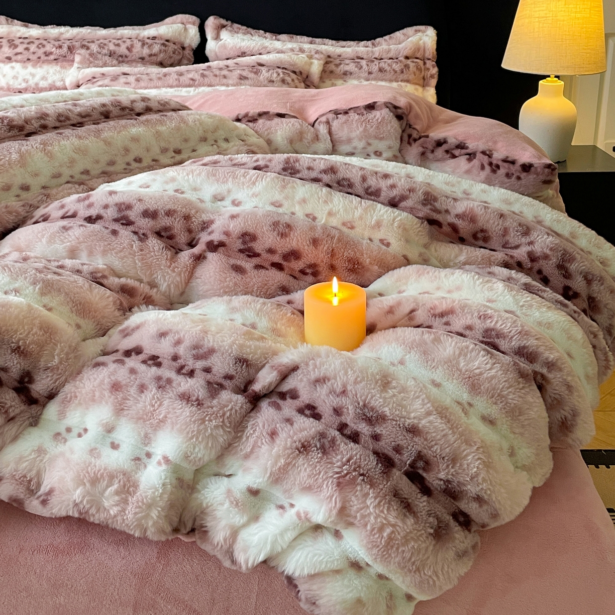 91家纺网 家纺一手货源 找家纺 （总）典曼家纺 2025新款加厚保暖兔绒四件套-豹纹系列