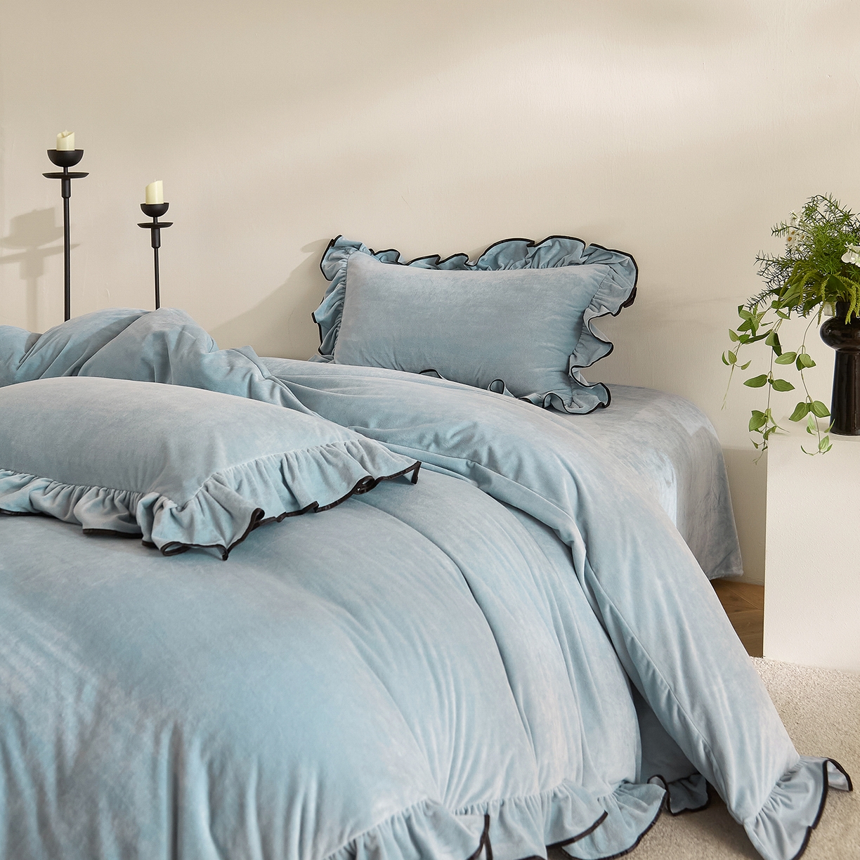 91家纺网 家纺一手货源 找家纺 ONE TWO ONE 121 2025新款婴儿绒荷叶边四件套-戴安娜系列【提供买家秀】会员-20平台控价券后不得低于318/338元 戴安娜-栀蓝