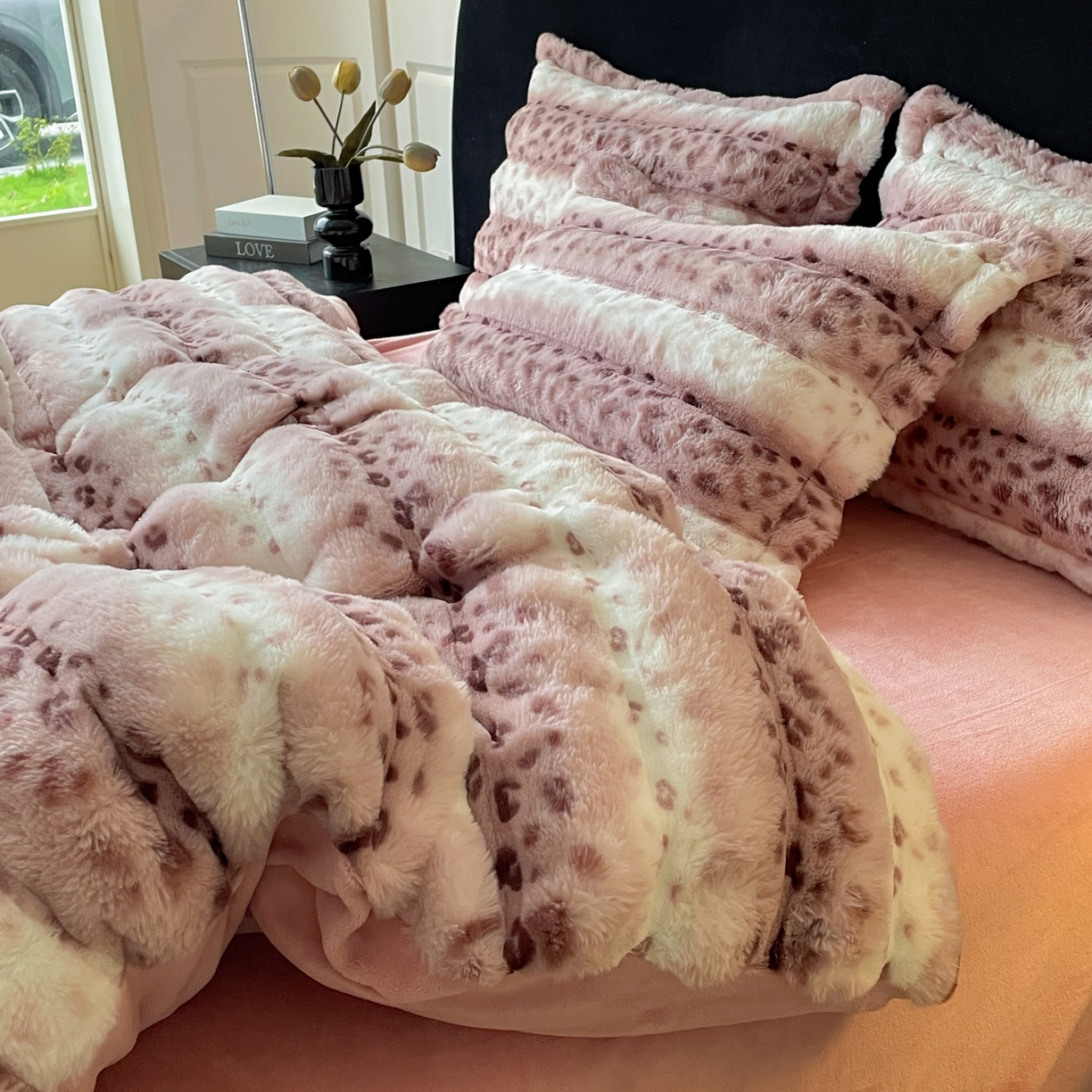 91家纺网 家纺一手货源 找家纺 典曼家纺 2025新款加厚保暖兔绒四件套-豹纹系列 豹纹-紫条