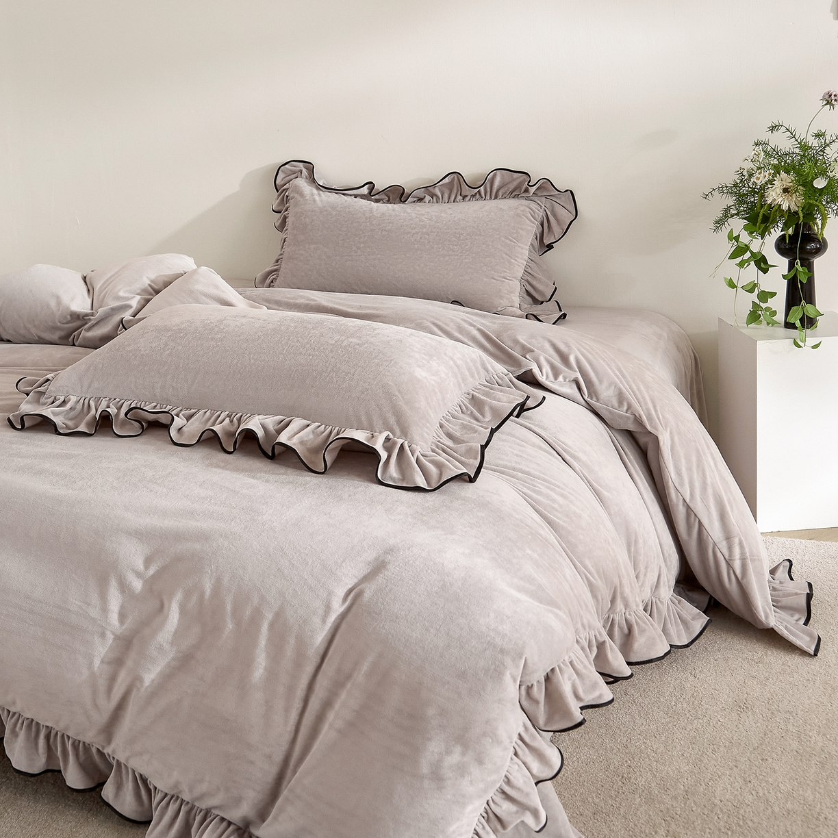 91家纺网 家纺一手货源 找家纺 ONE TWO ONE 121 2025新款婴儿绒荷叶边四件套-戴安娜系列【提供买家秀】会员-20平台控价券后不得低于318/338元 戴安娜-缦紫