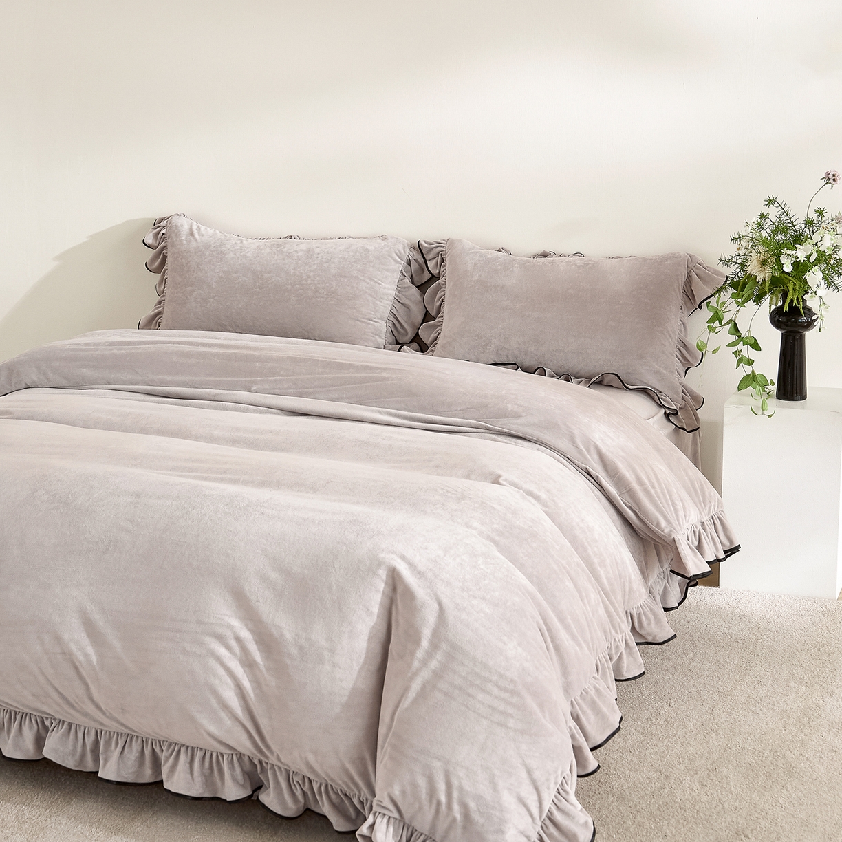 91家纺网 家纺一手货源 找家纺 ONE TWO ONE 121 2025新款婴儿绒荷叶边四件套-戴安娜系列【提供买家秀】会员-20平台控价券后不得低于318/338元 戴安娜-缦紫