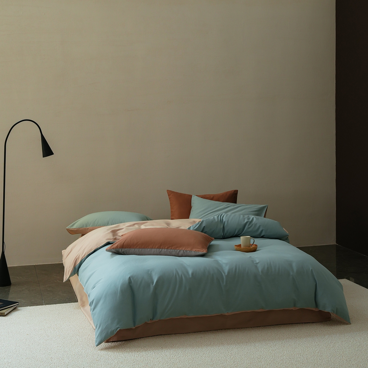 91家纺网 家纺一手货源 找家纺 禾时 2025新款A类全棉贡缎磨毛纯色四件套（礼盒包装）-风格1 蓝黛