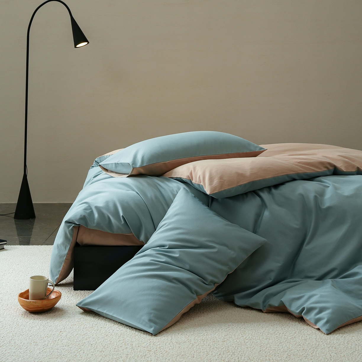 91家纺网 家纺一手货源 找家纺 禾时 2025新款A类全棉贡缎磨毛纯色四件套（礼盒包装）-风格1 蓝黛