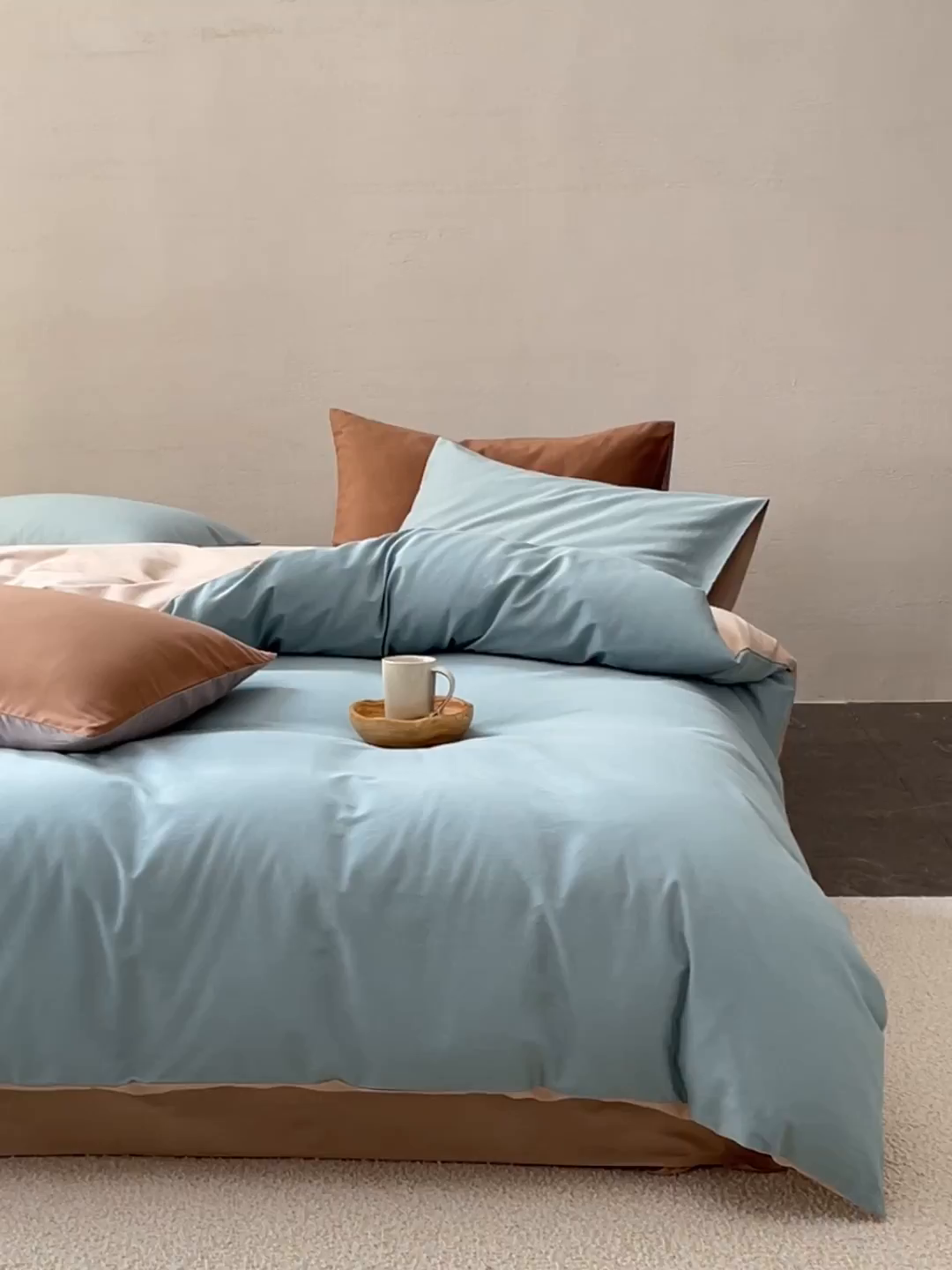 91家纺网 家纺一手货源 找家纺 禾时 2025新款A类全棉贡缎磨毛纯色四件套（礼盒包装）-风格1 蓝黛