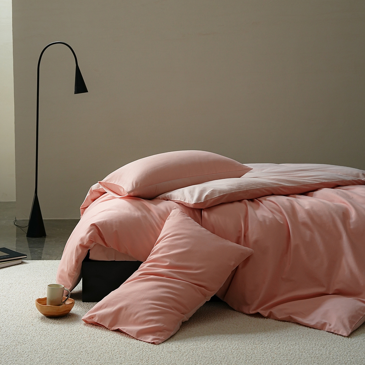 91家纺网 家纺一手货源 找家纺 禾时 2025新款A类全棉贡缎磨毛纯色四件套（礼盒包装）-风格1 粉恋