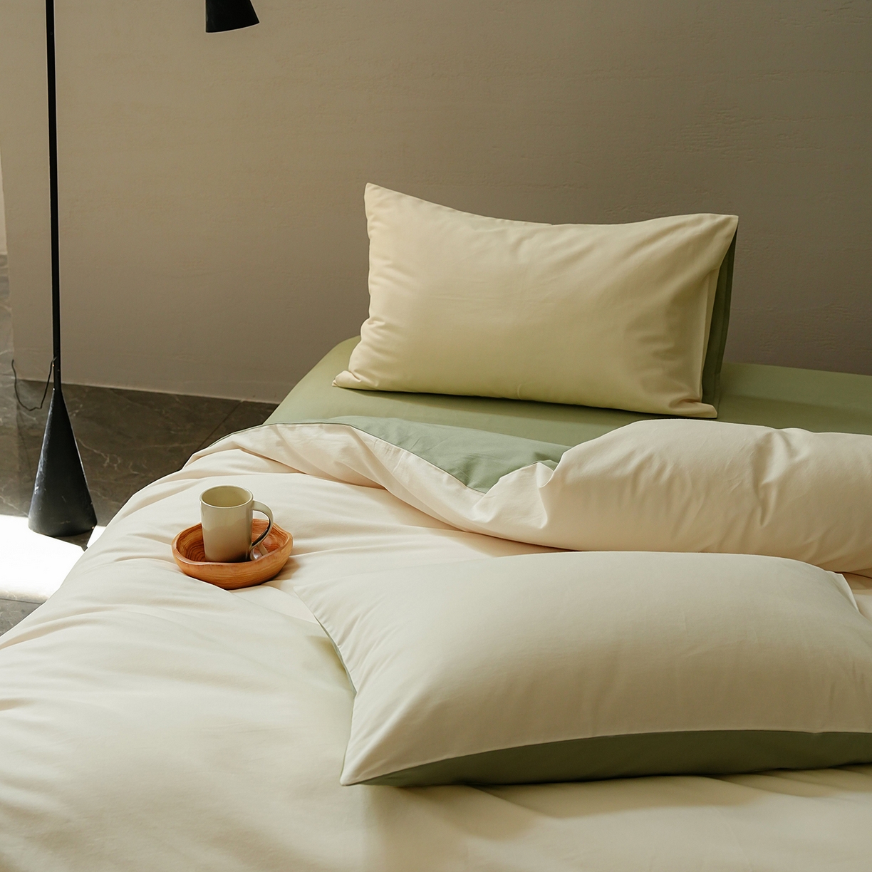 91家纺网 家纺一手货源 找家纺 禾时 2025新款A类全棉贡缎磨毛纯色四件套（礼盒包装）-风格1 林昔