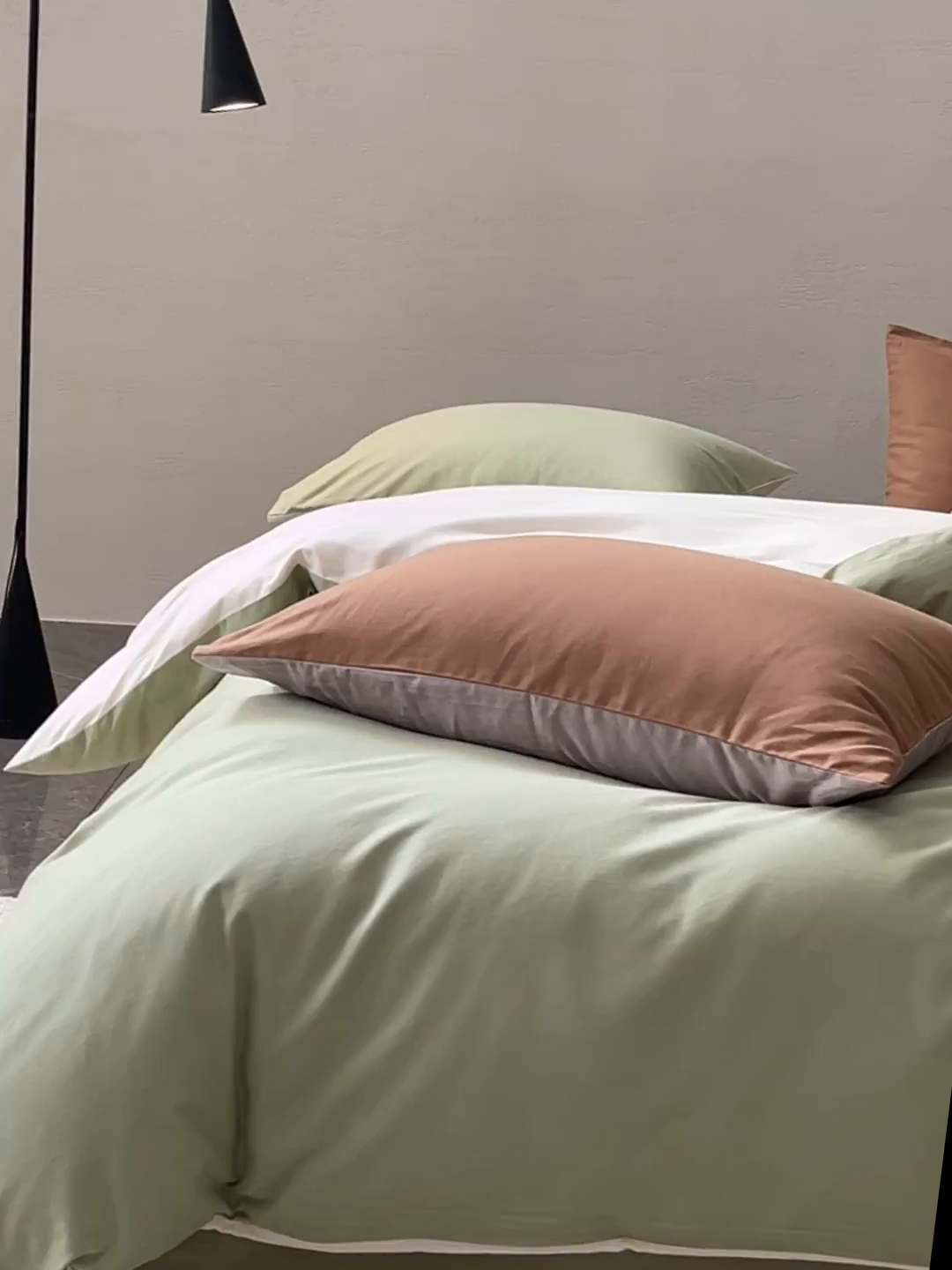 91家纺网 家纺一手货源 找家纺 禾时 2025新款A类全棉贡缎磨毛纯色四件套（礼盒包装）-风格1 林昔