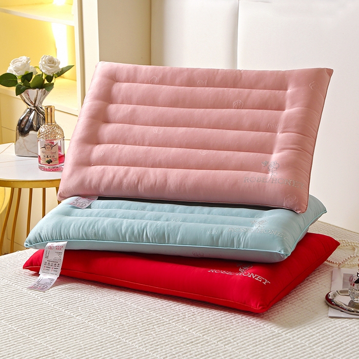 91家纺网 家纺一手货源 找家纺 （总）仁宇枕业 2025新款新品大红红色粉色钻石玫瑰定型低枕头枕芯