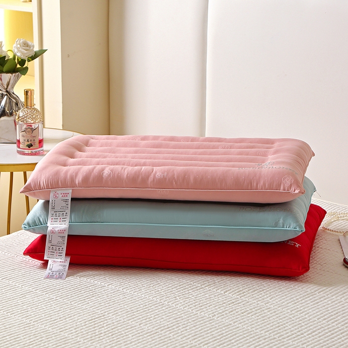 91家纺网 家纺一手货源 找家纺 （总）仁宇枕业 2025新款新品大红红色粉色钻石玫瑰定型低枕头枕芯