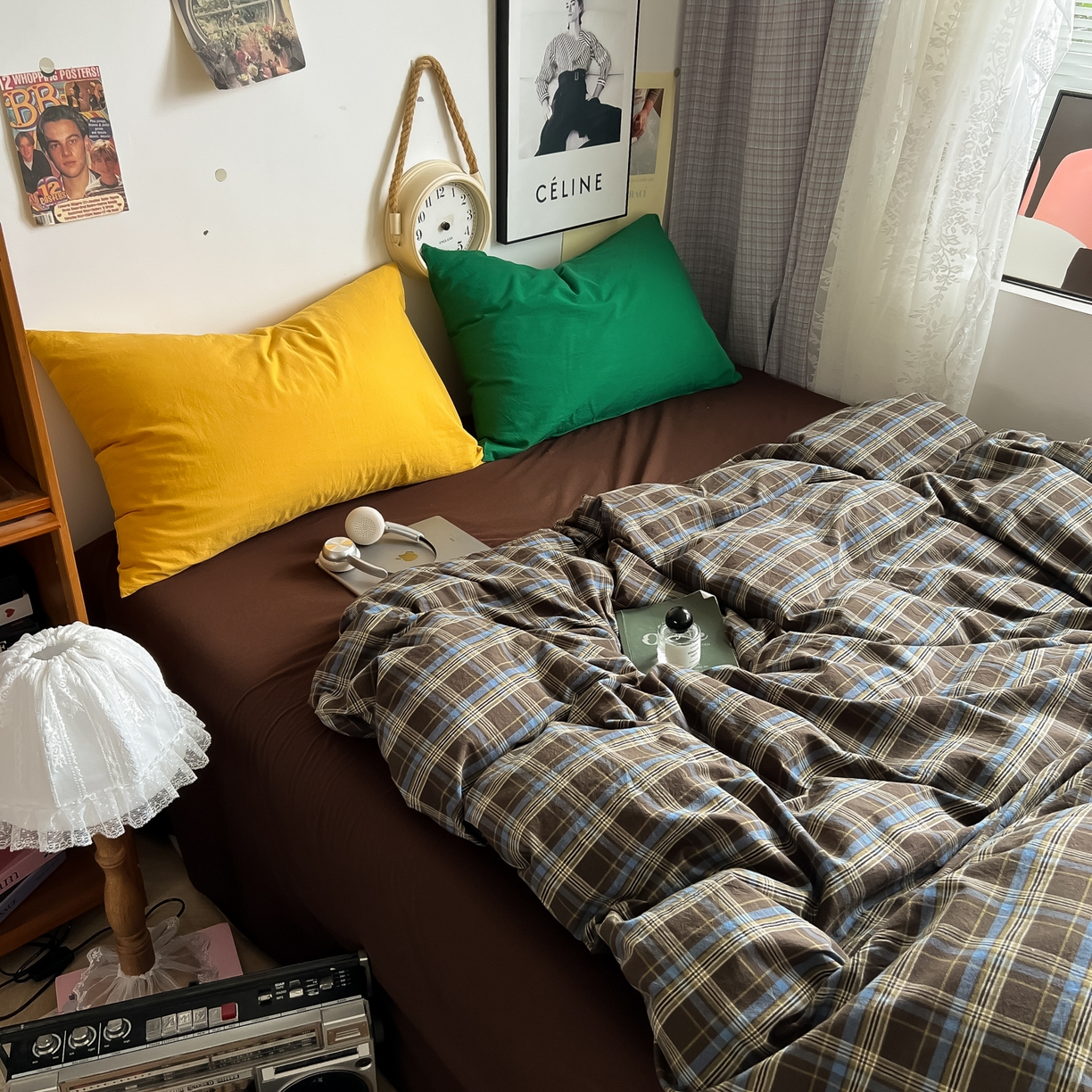 91家纺网 家纺一手货源 找家纺 对白 2025新款全棉纯棉色织水洗棉四件套-莱伊小镇 莱伊小镇（枕套姜黄+海王绿）