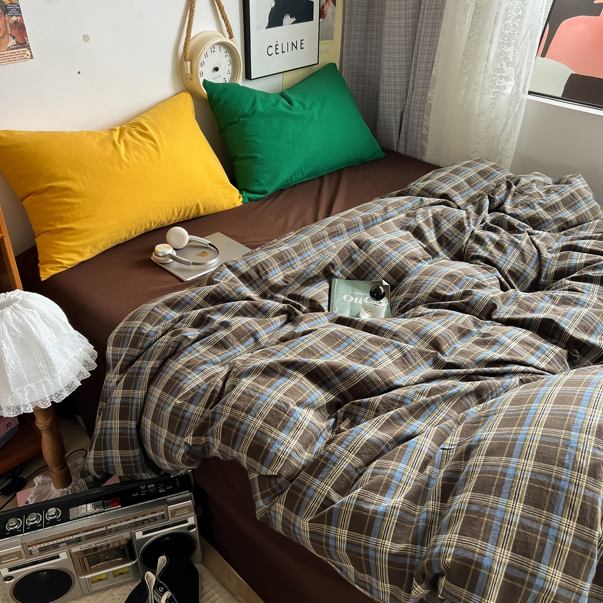 91家纺网 家纺一手货源 找家纺 对白 2025新款全棉纯棉色织水洗棉四件套-莱伊小镇 莱伊小镇（枕套姜黄+海王绿）