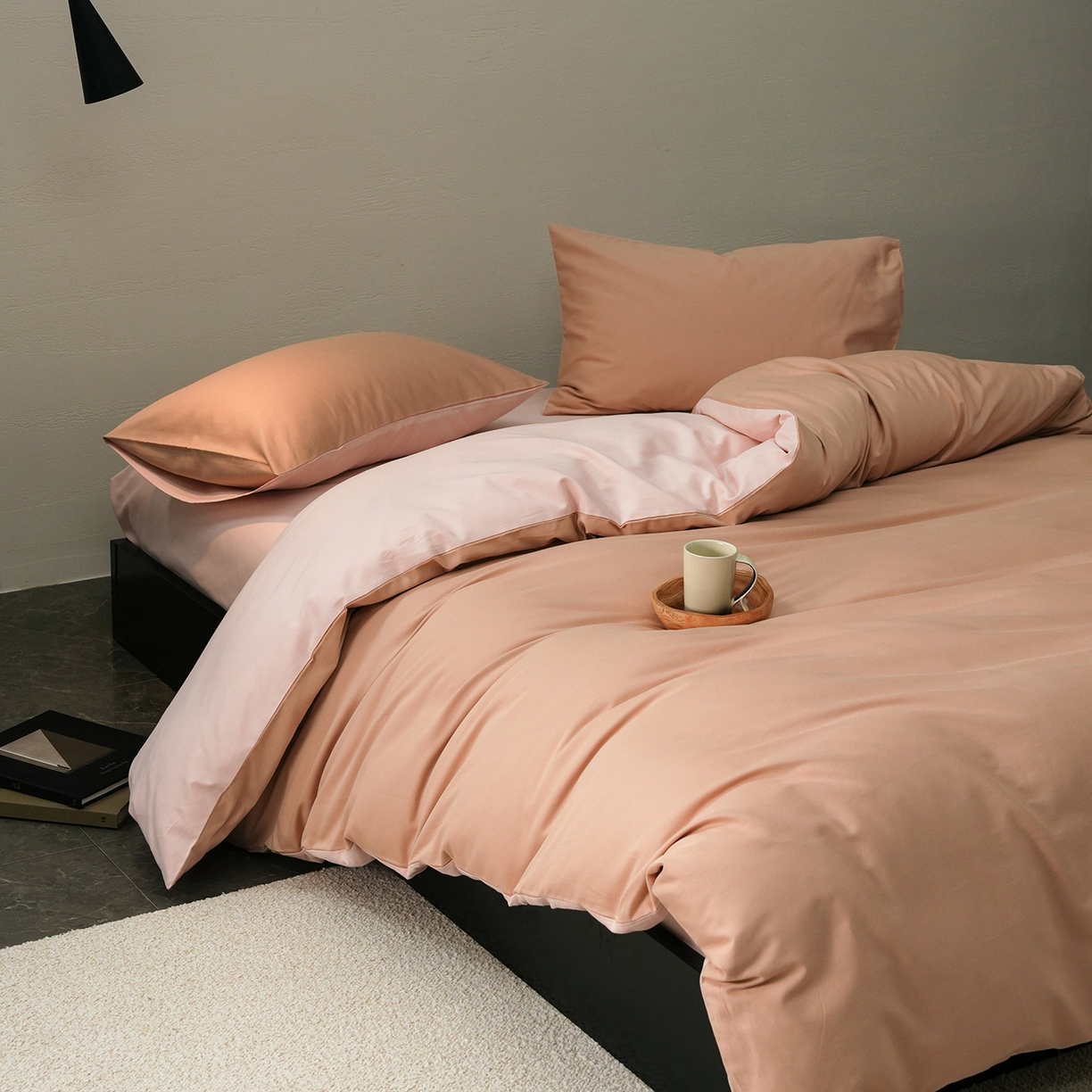 91家纺网 家纺一手货源 找家纺 禾时 2025新款A类全棉贡缎磨毛纯色四件套（礼盒包装）-风格1 奶咖