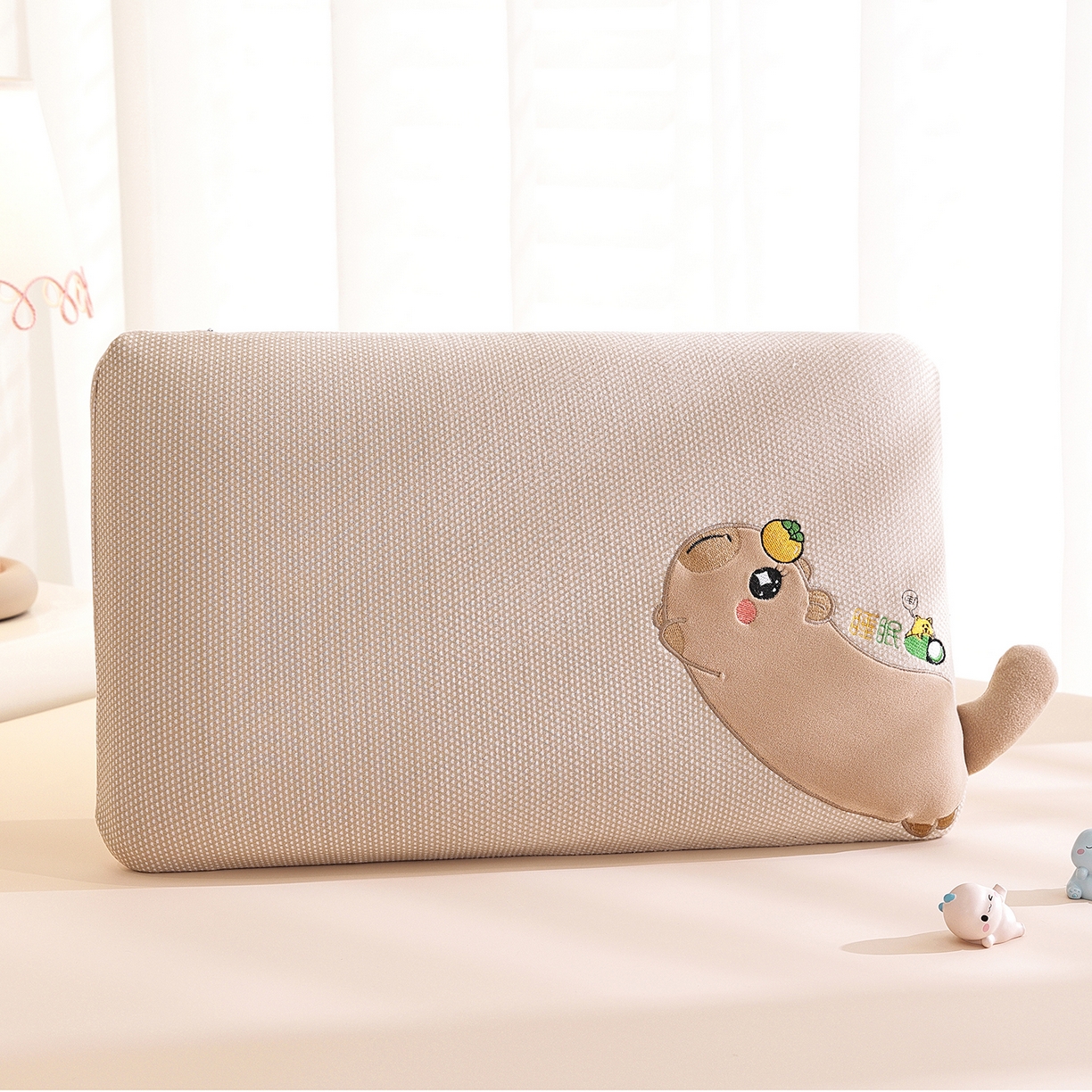 91家纺网 家纺一手货源 找家纺 （总）仁宇枕业 2025新款新品暖绒卡皮睡眠面包儿童记忆枕头枕芯