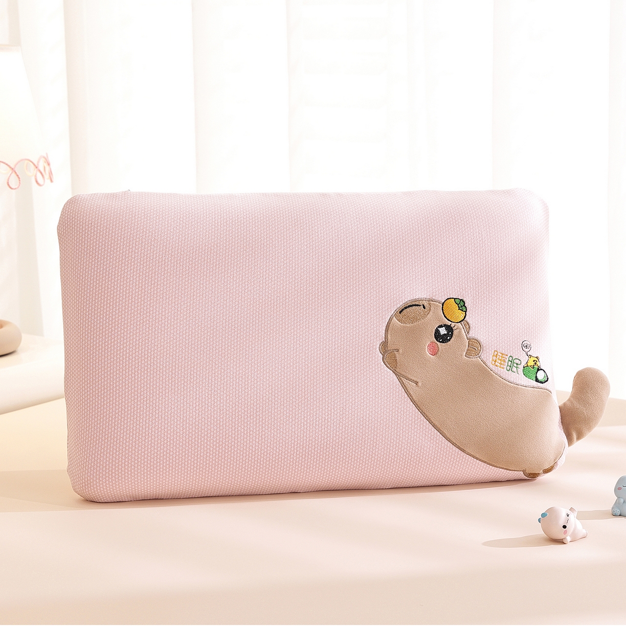 91家纺网 家纺一手货源 找家纺 （总）仁宇枕业 2025新款新品暖绒卡皮睡眠面包儿童记忆枕头枕芯