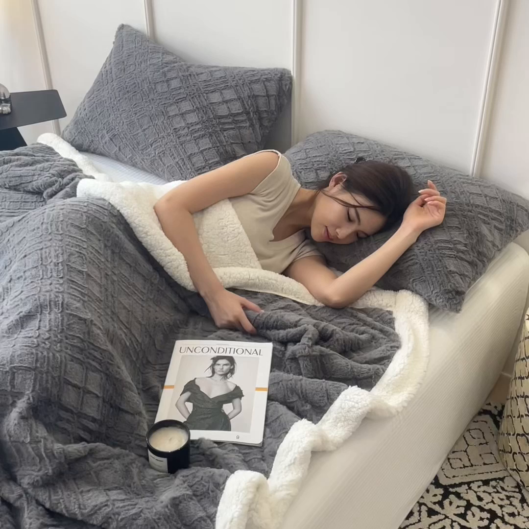 91家纺网 家纺一手货源 找家纺 慕木家纺 2025新款高克重加厚兔毛绒斜纹双层毛毯毛毯毯子（可供跨境提供买家秀） 兔兔绒-斜纹-夜空灰