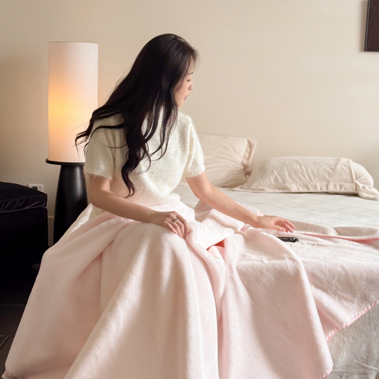 91家纺网 家纺一手货源 找家纺 ONE TWO ONE 121 2025新款兔绒毛毯子披肩办公室午睡空调沙发毯冬季加厚珊瑚绒盖毯牛奶绒【会员-5】 【提供买家秀】 控价 88/ 138/158/188 黛玉粉