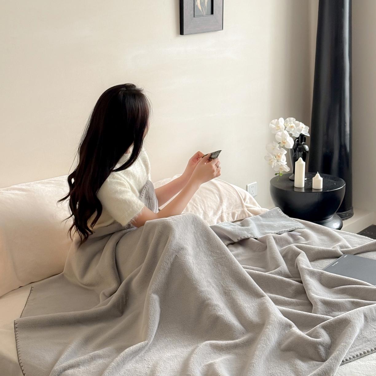 91家纺网 家纺一手货源 找家纺 ONE TWO ONE 121 2025新款兔绒毛毯子披肩办公室午睡空调沙发毯冬季加厚珊瑚绒盖毯牛奶绒【会员-5】 【提供买家秀】 控价 88/ 138/158/188 质感灰