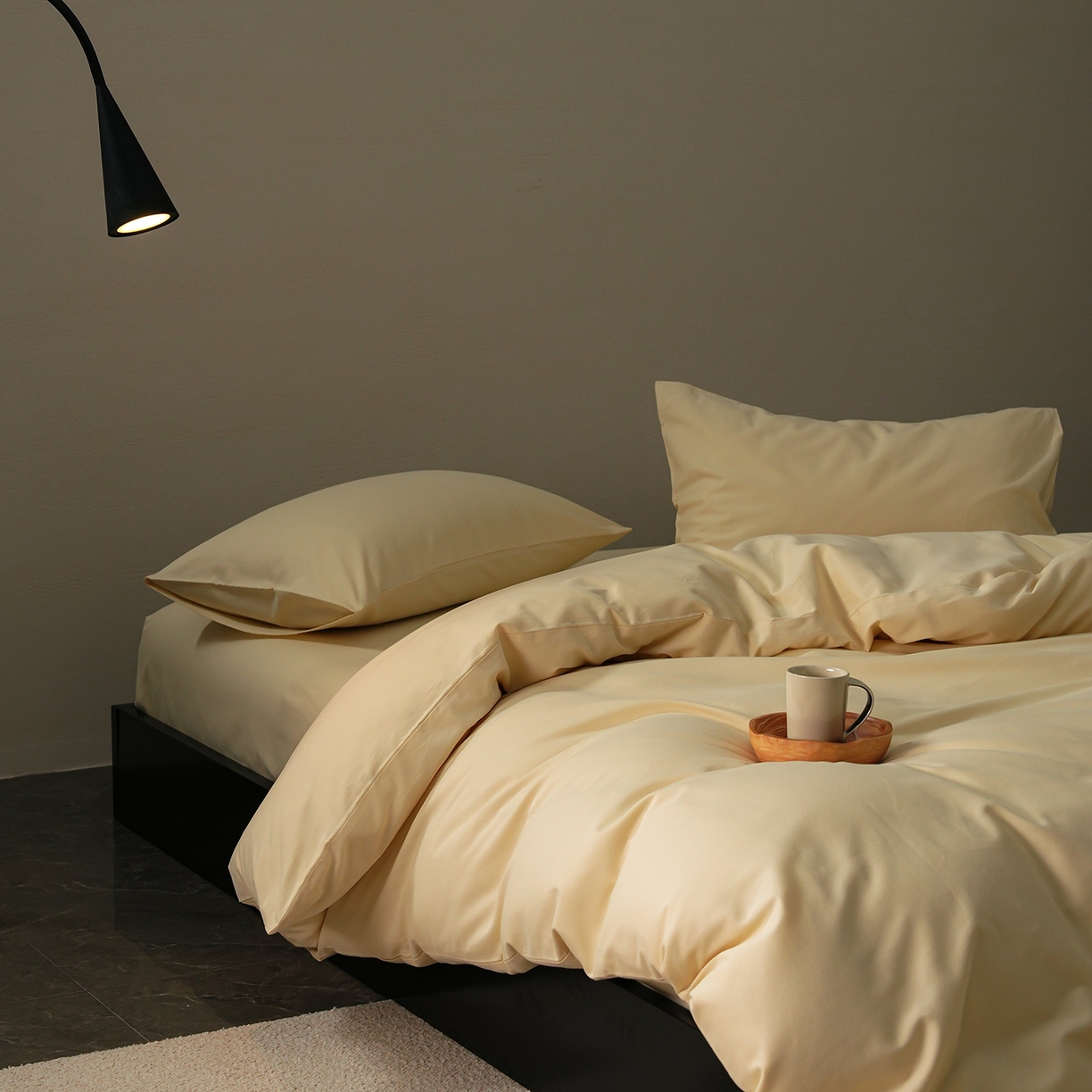 91家纺网 家纺一手货源 找家纺 禾时 2025新款A类全棉贡缎磨毛纯色四件套（礼盒包装）-风格1 奶昔