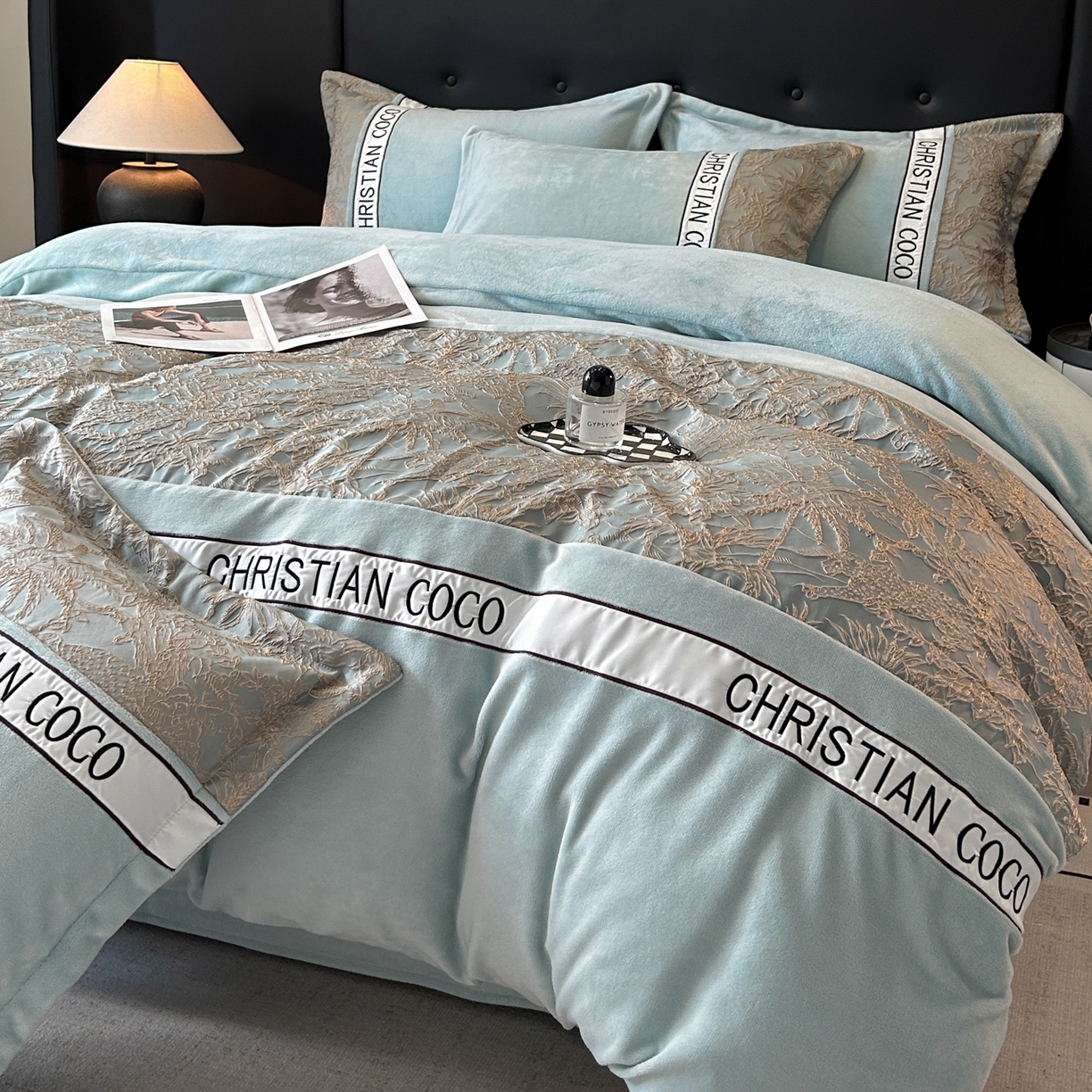 91家纺网 家纺一手货源 找家纺 （总）苏源家居 2025新款加厚牛奶绒拼浮雕冬款四件套-幽境