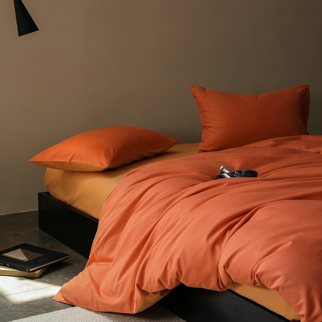 91家纺网 家纺一手货源 找家纺 禾时 2025新款A类全棉贡缎磨毛纯色四件套（礼盒包装）-风格1 暖阳