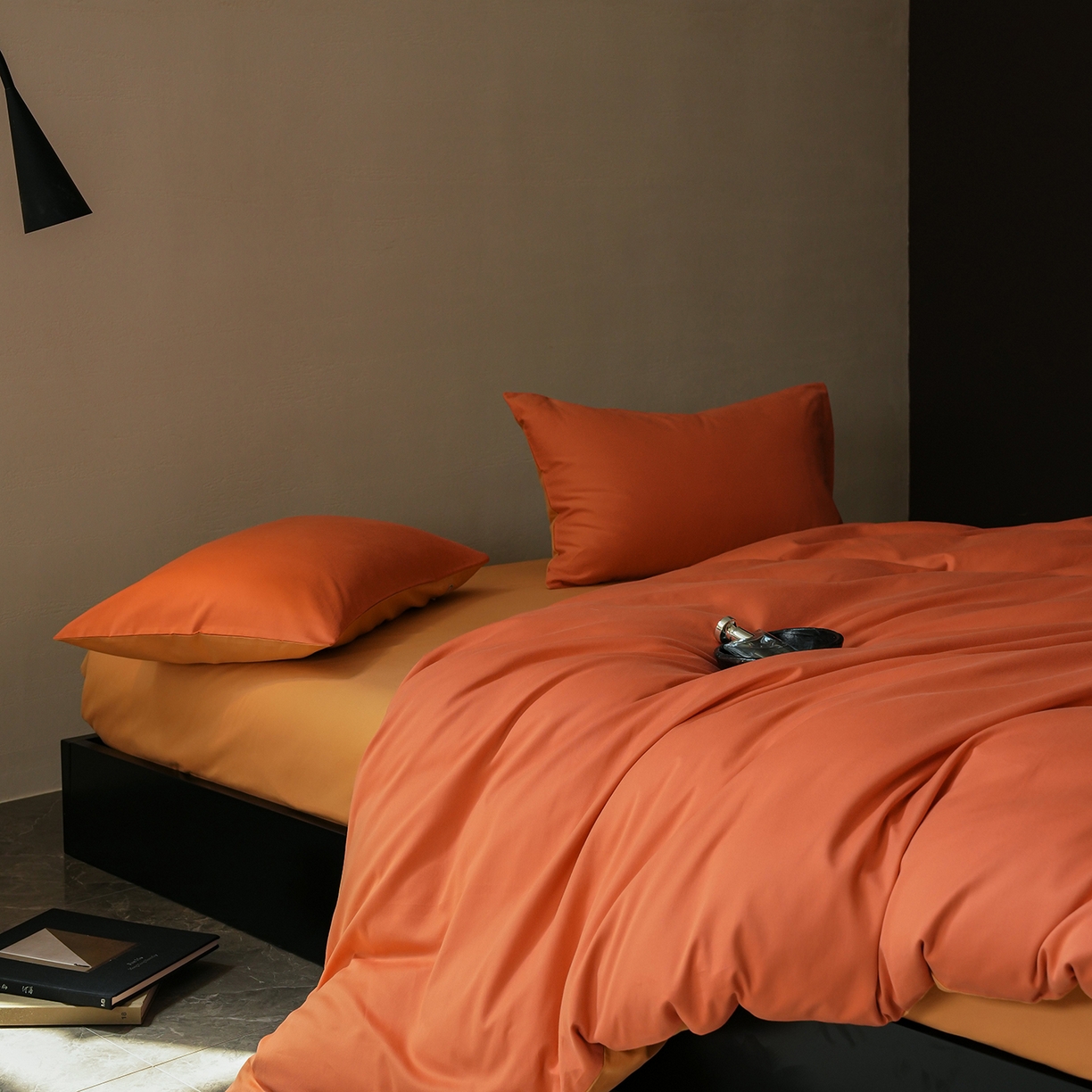 91家纺网 家纺一手货源 找家纺 禾时 2025新款A类全棉贡缎磨毛纯色四件套（礼盒包装）-风格1 暖阳