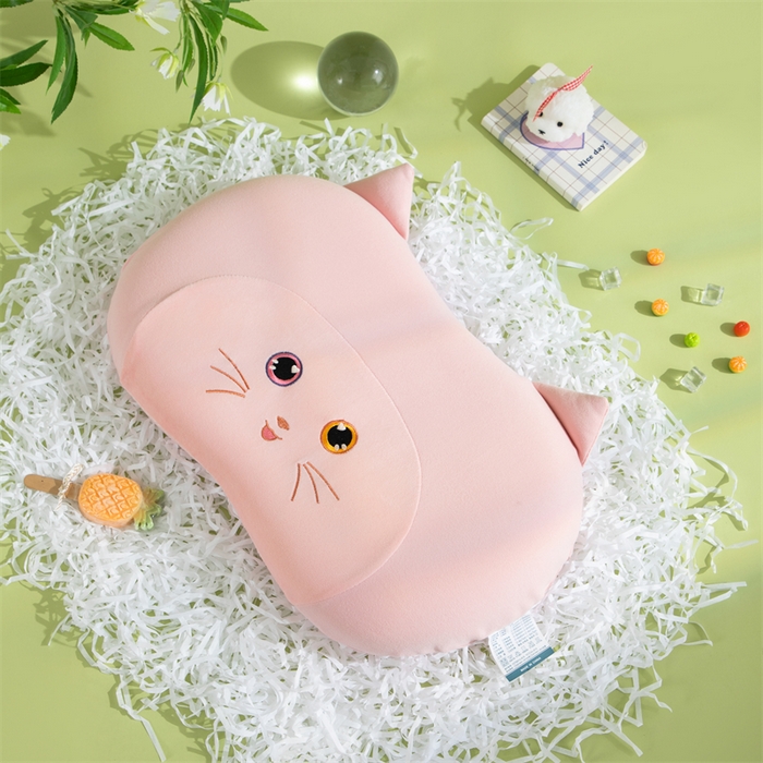 91家纺网 家纺一手货源 找家纺 （总）仁宇枕业 2025新款新品水晶绒儿童卡通记忆枕头淘气猫记忆枕头枕芯