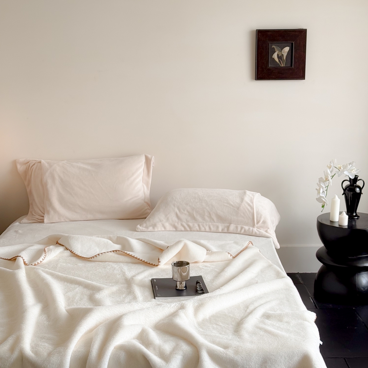 91家纺网 家纺一手货源 找家纺 ONE TWO ONE 121 2025新款兔绒毛毯子披肩办公室午睡空调沙发毯冬季加厚珊瑚绒盖毯牛奶绒【会员-5】 【提供买家秀】 控价 88/ 138/158/188 纯净白